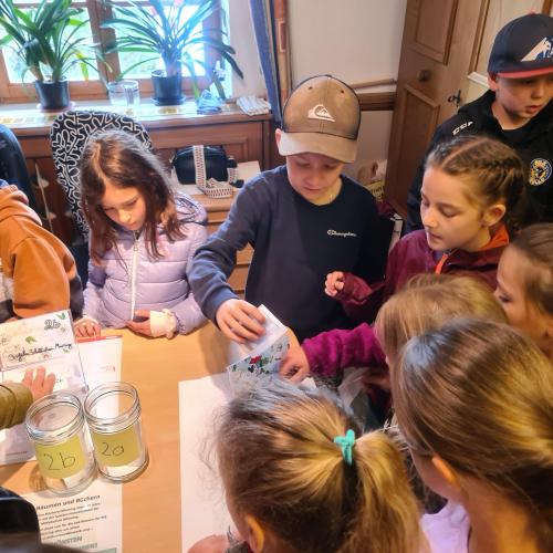 Besuch in der Gemeinde-Bücherei