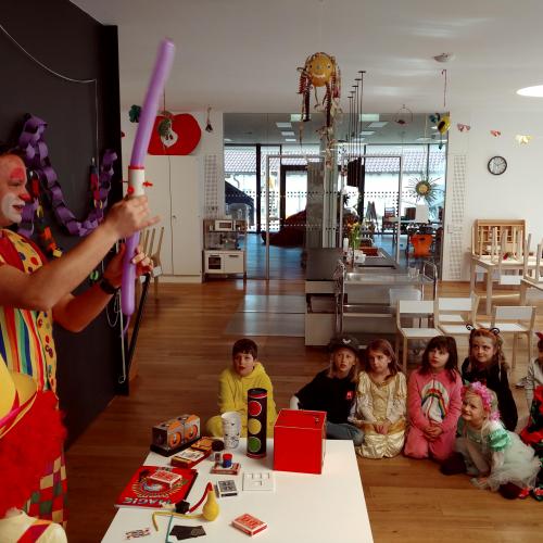 Fasching in der Schule 25