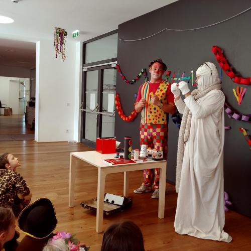 Fasching in der Schule 25