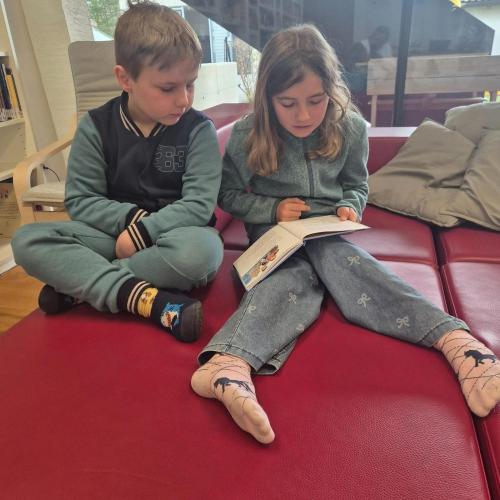 Vorlesestunde für die Kindergartenkinder