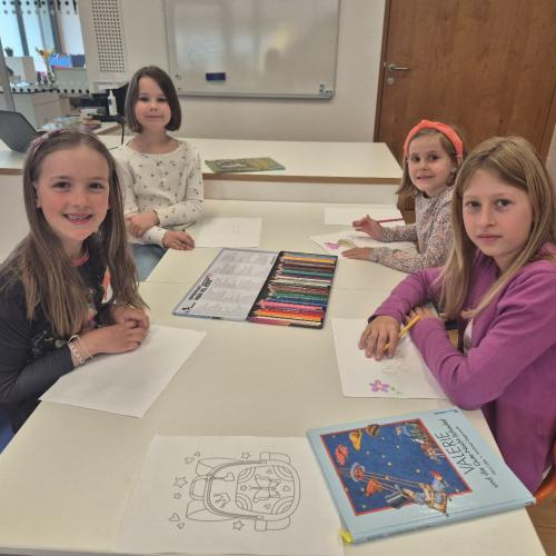 Vorlesestunde für die Kindergartenkinder