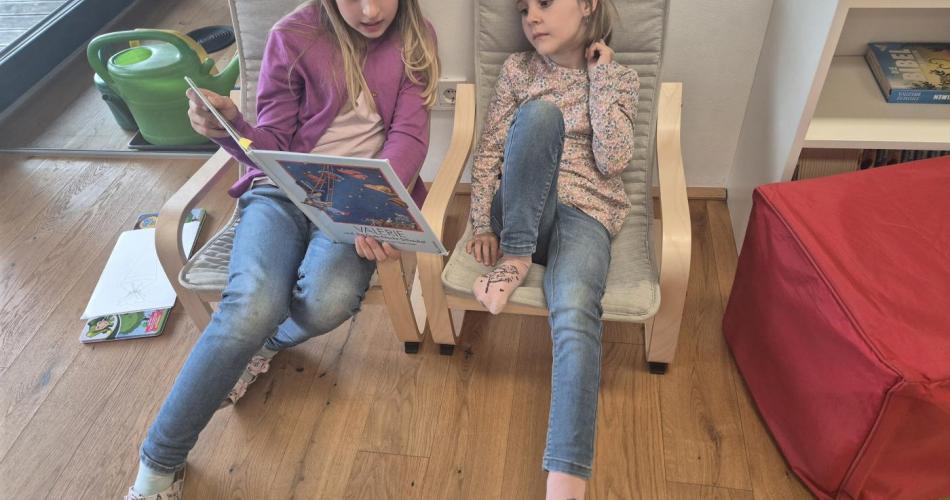 Vorlesestunde für die Kindergartenkinder